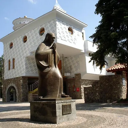 Hris I Wifi-netflix فيلة